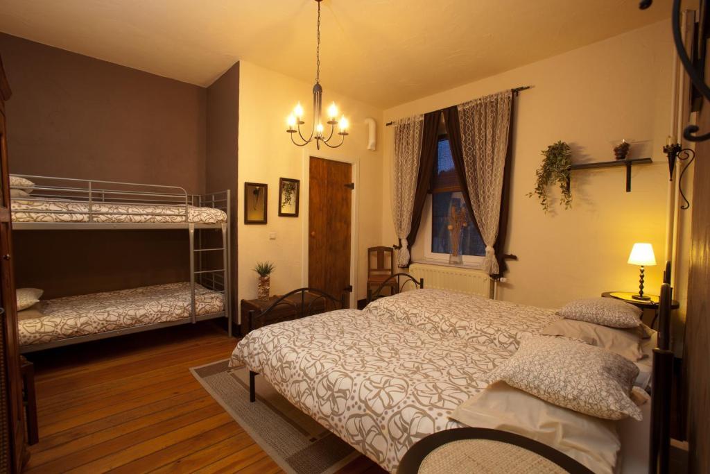 B&b-restaurant Porte De La Lienne Bed & Breakfast 2*